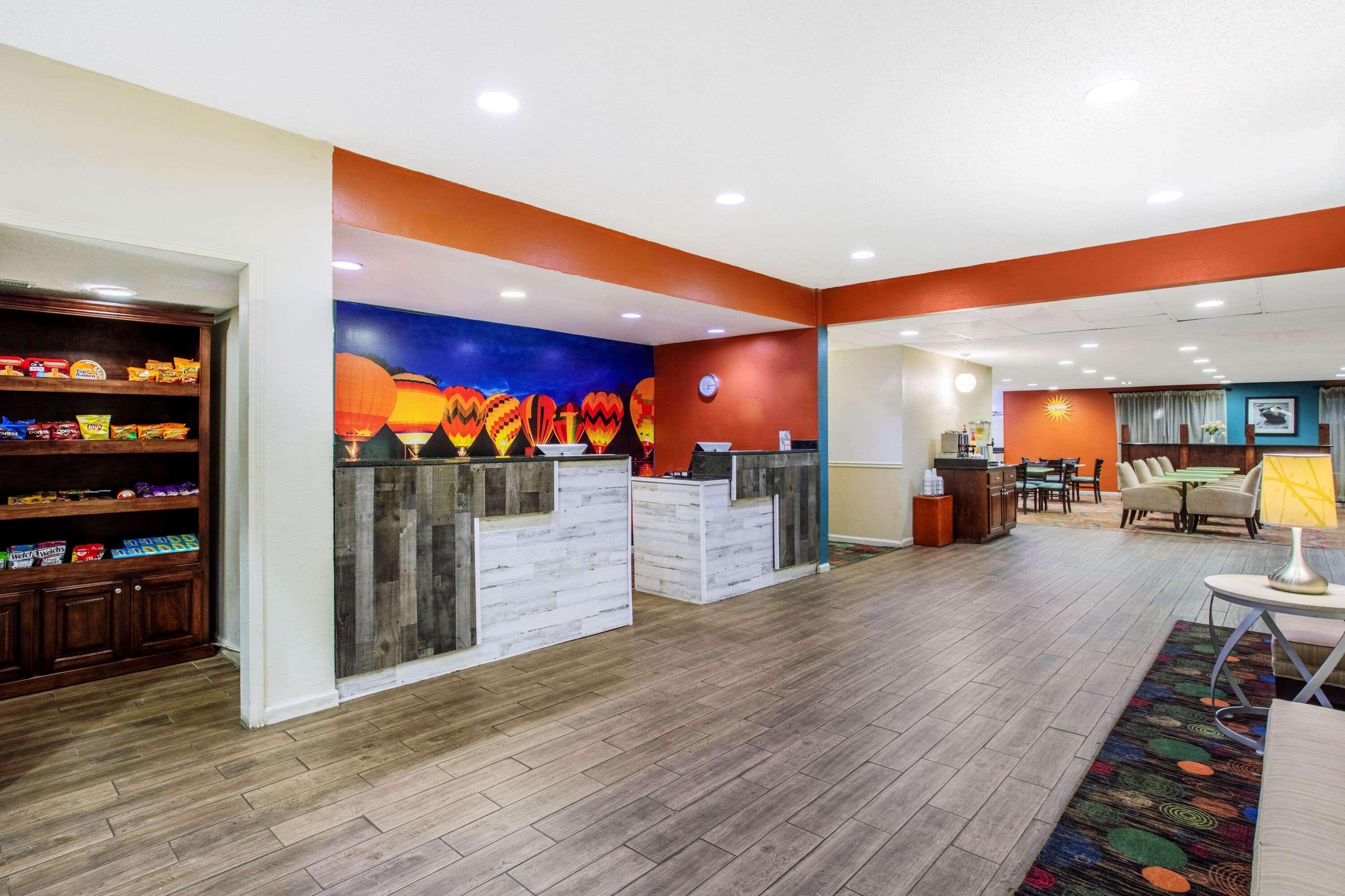 La Quinta Inn By Wyndham Decatur Alabama Exterior foto