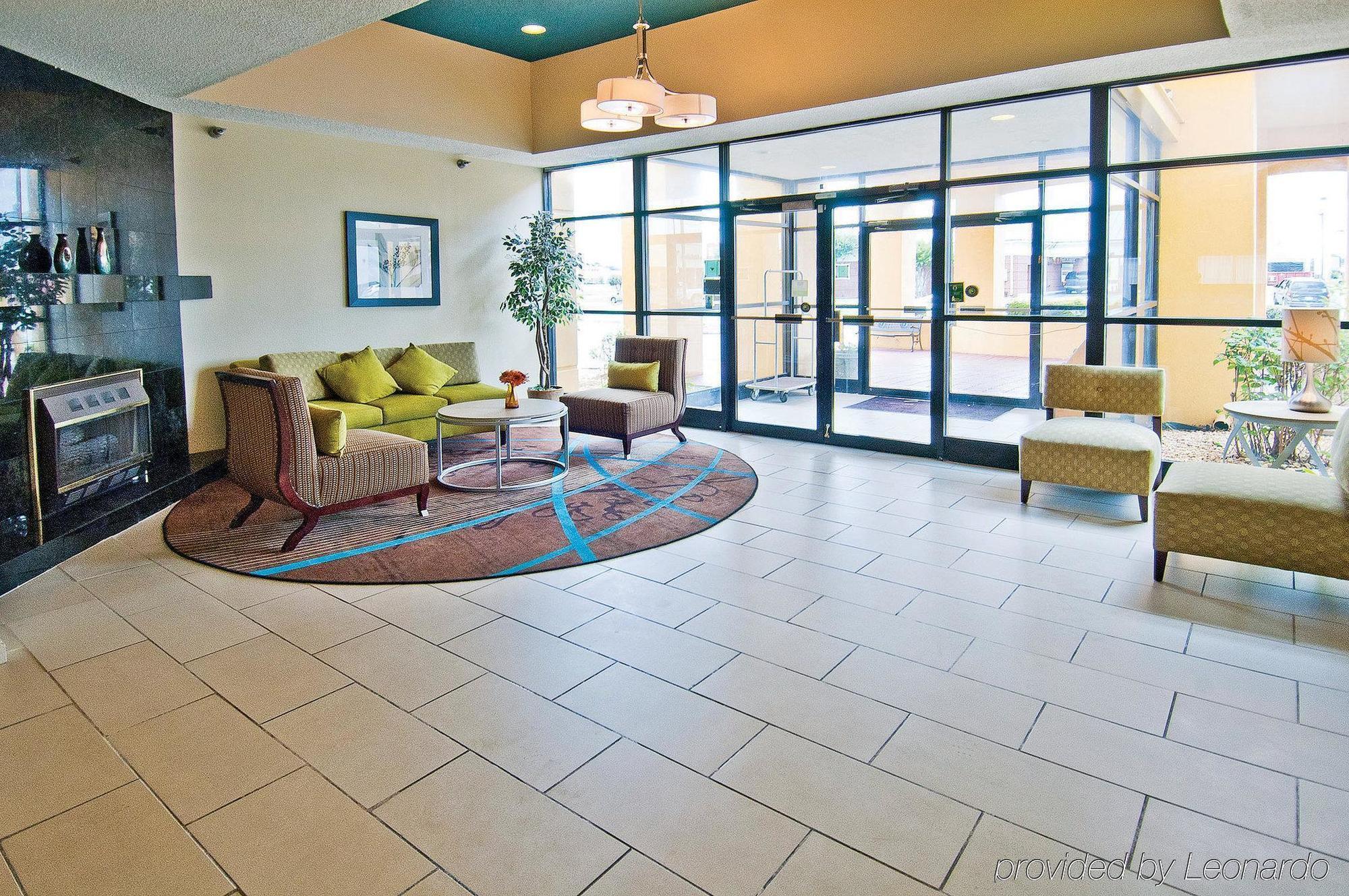 La Quinta Inn By Wyndham Decatur Alabama Exterior foto